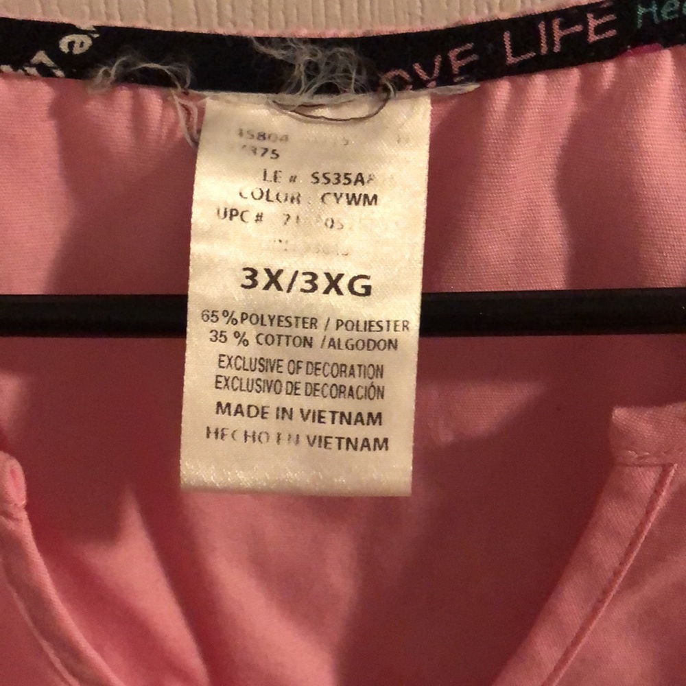 Pink scrub top - Picture 3 of 4